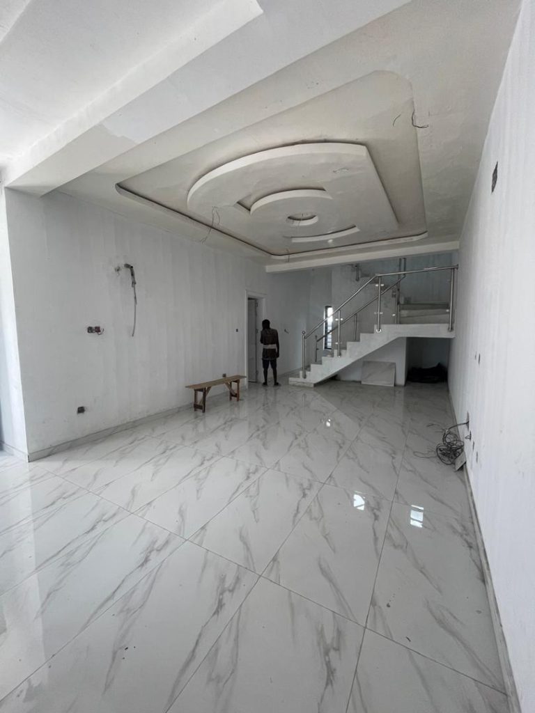 4BEDROOM-SEMI-DETACHED-DUPLEX-2-2