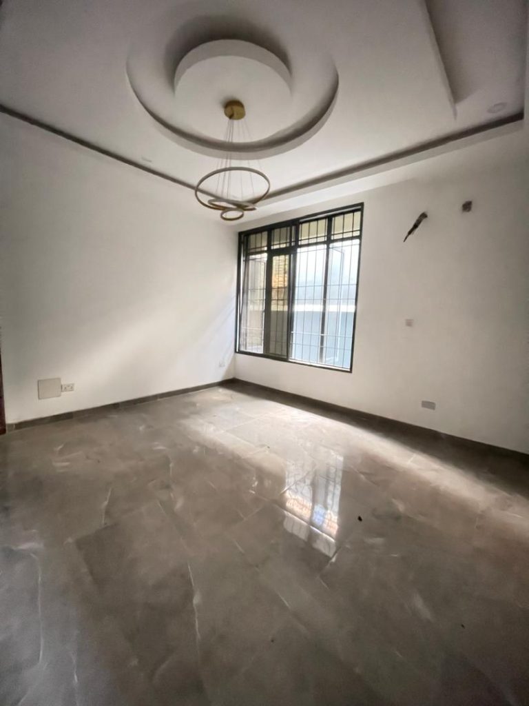 5-bedroom-detached-2