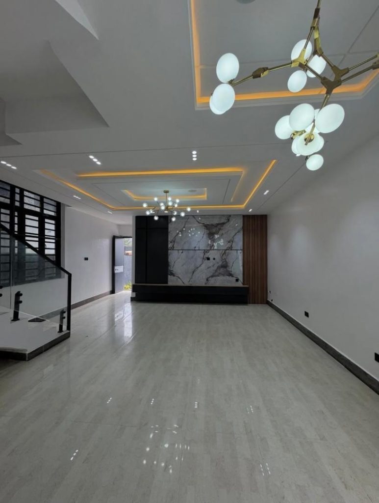 5BEDROOM-DETACHED-DUPLEX-WITH-BQ-2