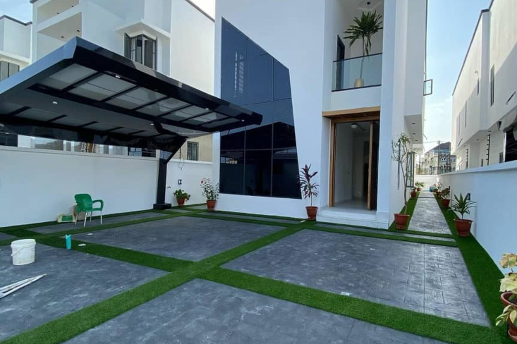 Luxury 4 Bedroom Bungalow in Lagos Ibeju Lekki