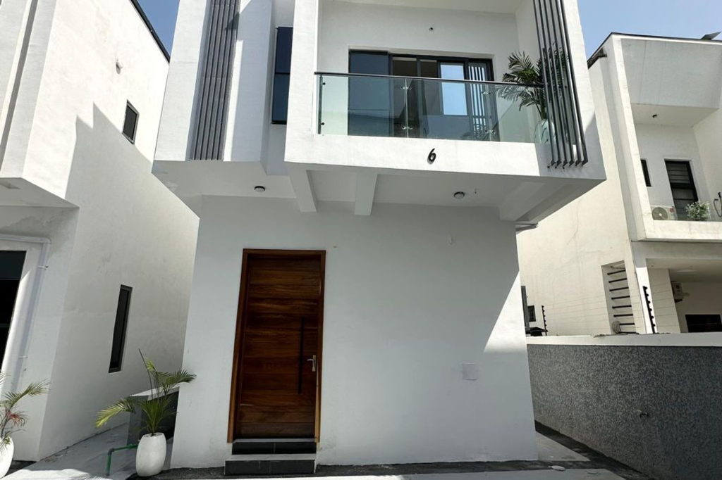 4 Bedroom Smart Bungalow in Ibeju Lekki