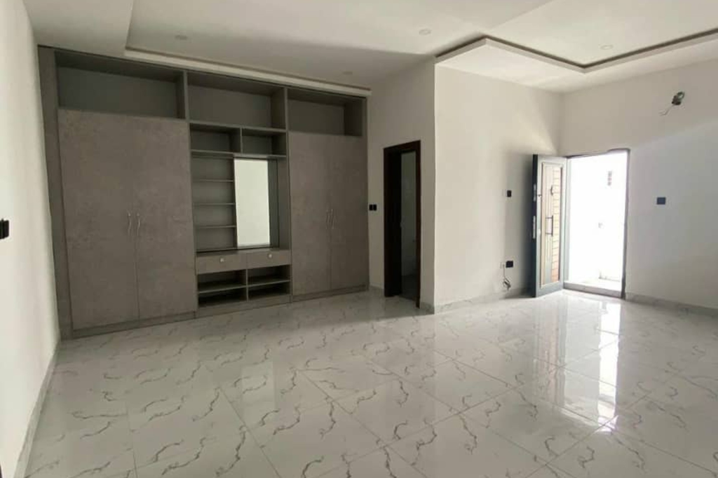 5 Bedroom House for Sale in Ibeju Lekki Estate